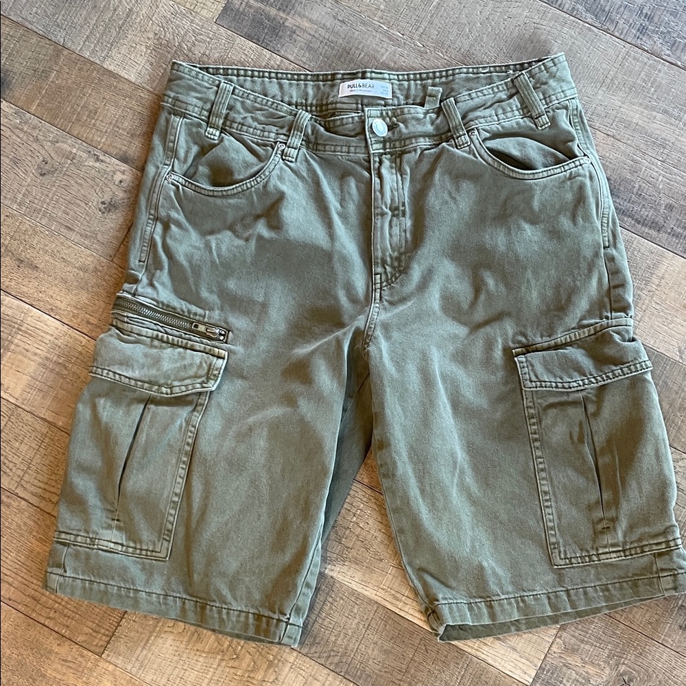 Pull&Bear Olive Green Cargo Shorts